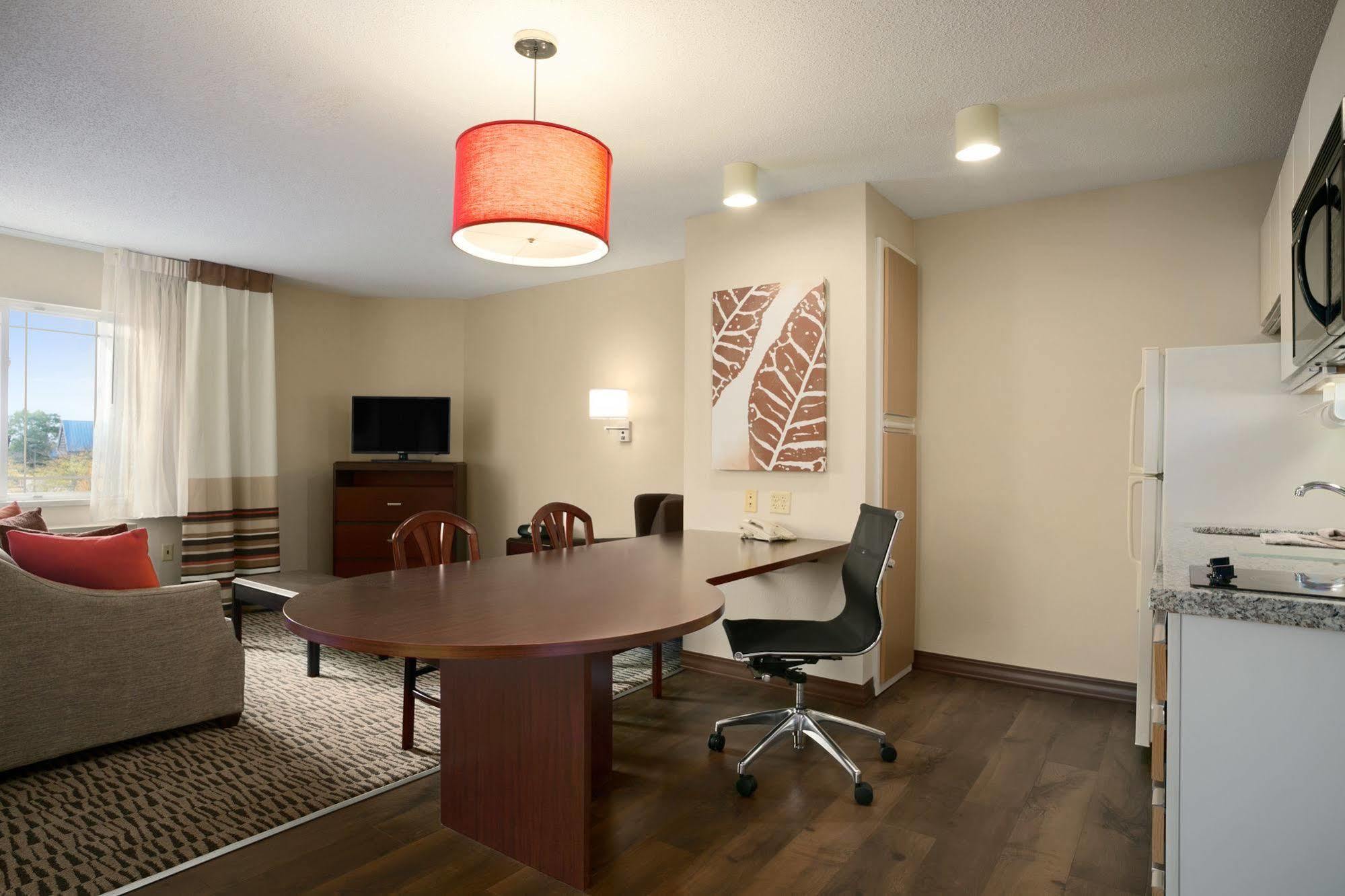 Mainstay Suites Raleigh - Cary エクステリア 写真